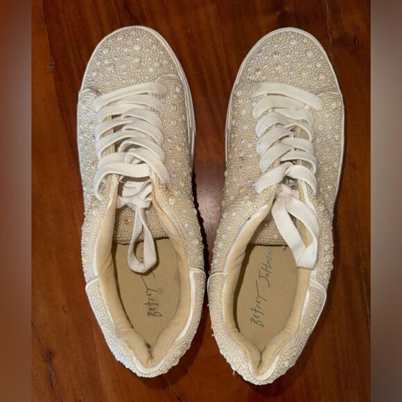 Betsey Johnson pearl platform sneakers EUC SZ 6.5 - Picture 6 of 11